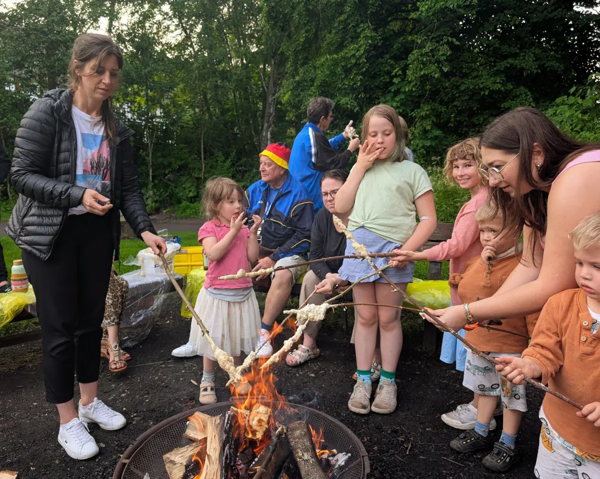 Beisammensein am Lagerfeuer Beisammensein am Lagerfeuer